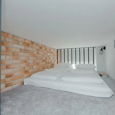 Shortstaypoland Jagiellonska *